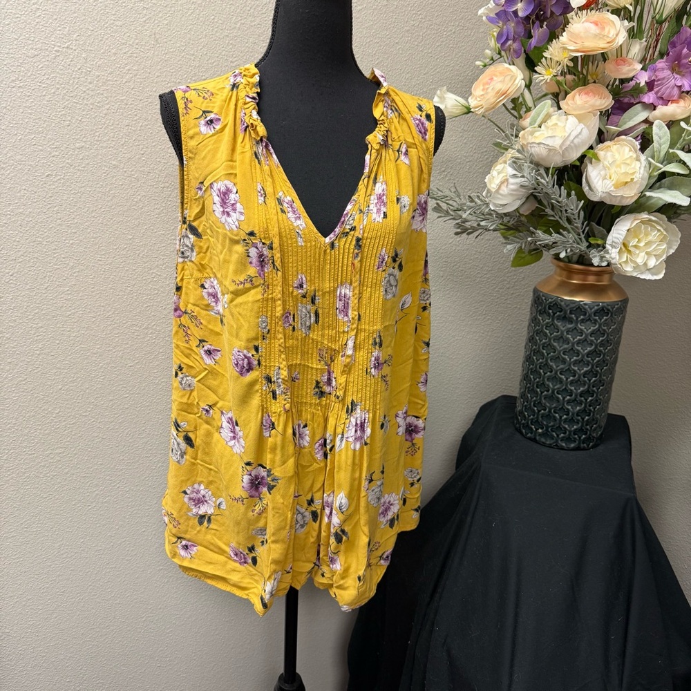 Torrid Mustard Yellow Floral Sleeveless Blouse Pintuck Ruffle Neckline 0